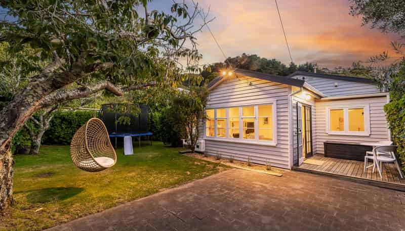 4 Totara Street, Eastbourne
