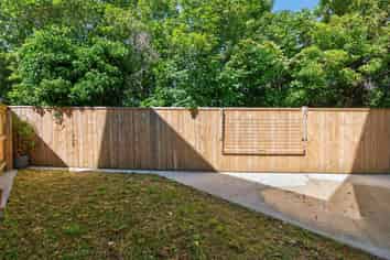 15B Rowe Parade, Wainuiomata