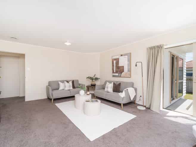 14 Emmerdale Mews, Highbury