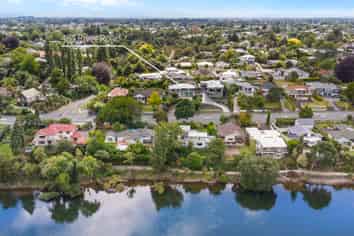 484 River Road, Fairfield