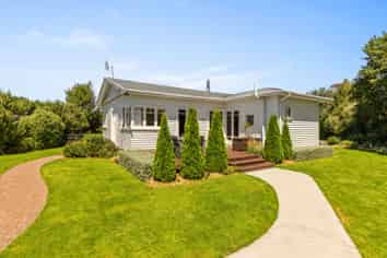 371 Hawkins Road, HORORATA