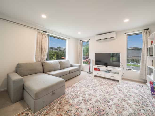 10 Manuka Road, Huntly