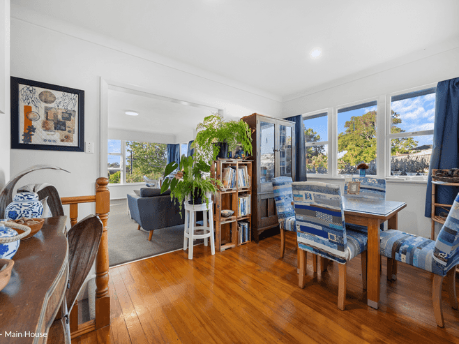 14 Sherwood Avenue, Te Atatu South