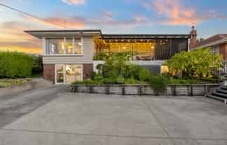 14 Sherwood Avenue, Te Atatu South