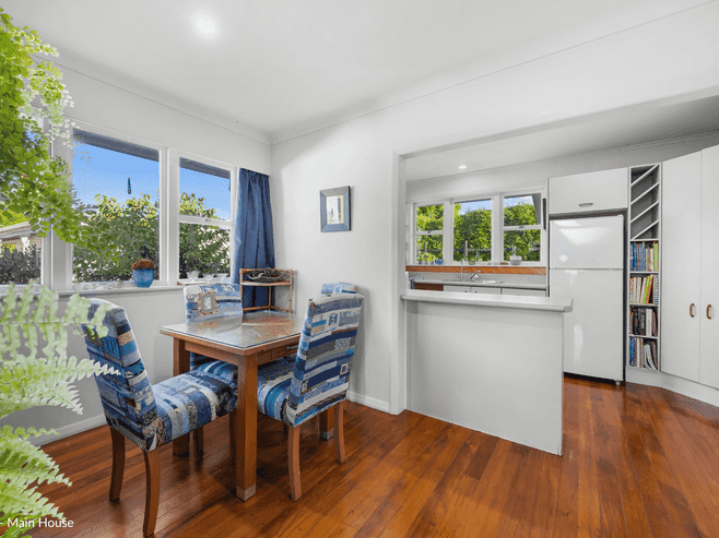 14 Sherwood Avenue, Te Atatu South