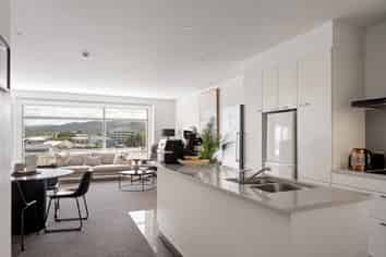 303/4 Reads Quay, Gisborne