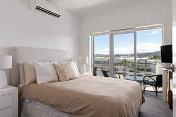 303/4 Reads Quay, Gisborne