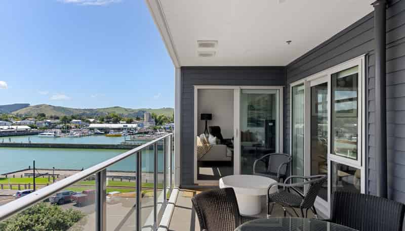 303/4 Reads Quay, Gisborne