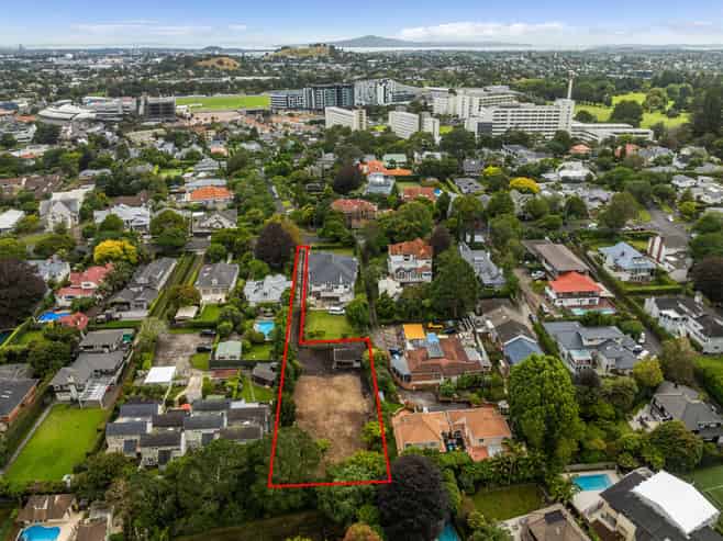 15A Gardner Road, Epsom