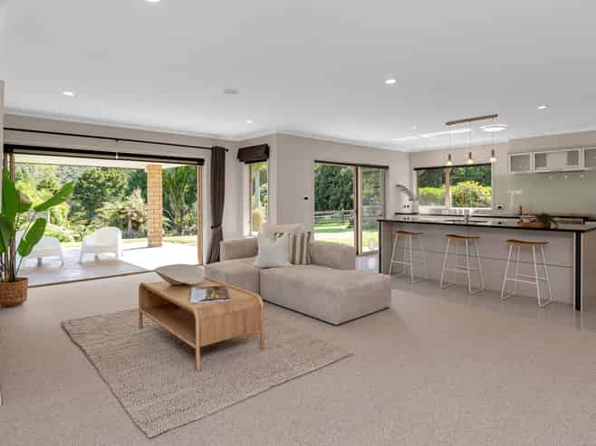 16 De L'isle Lane, Maungatapere