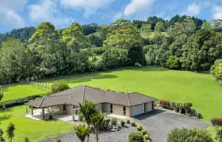 16 De L'isle Lane, Maungatapere