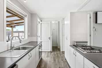 16 Kowhai Avenue, Kaiaua