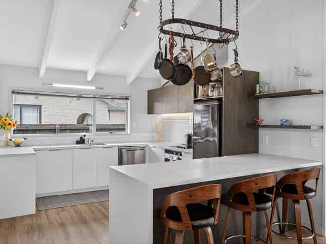 26 Yellowstone Crescent, Burwood