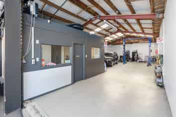 Tidy Entry Level Unit- Own & Occupy or Invest 