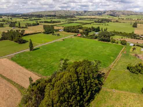 2 Kaitara Park Lane, Greytown