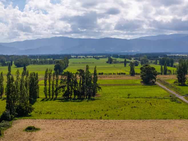 2 Kaitara Park Lane, Greytown