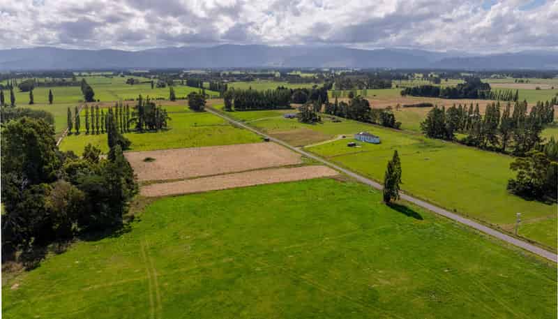 2 Kaitara Park Lane, Greytown