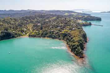 27 and 31 Hunterville Road, Waiheke Island