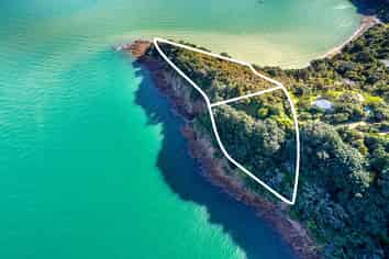 27 and 31 Hunterville Road, Waiheke Island