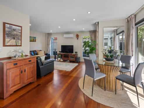 55 Springfield Road, Saint Albans