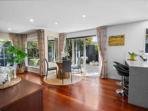 55 Springfield Road, Saint Albans