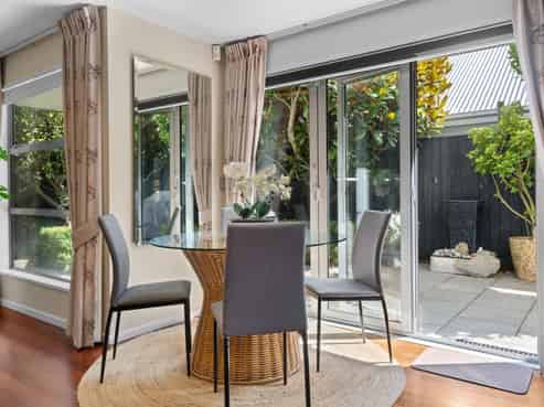 55 Springfield Road, Saint Albans