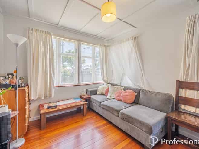 62 Waddington Drive, Naenae