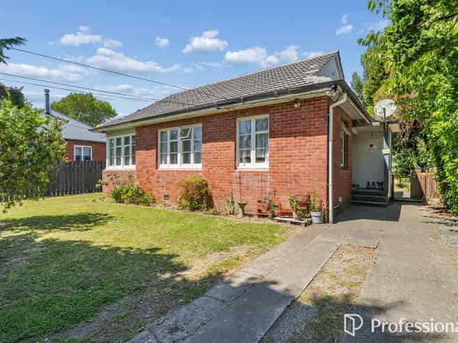 62 Waddington Drive, Naenae