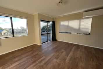 13 Arataki Grove, Waitarere Beach