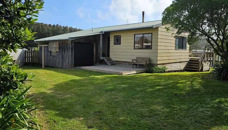 13 Arataki Grove, Waitarere Beach