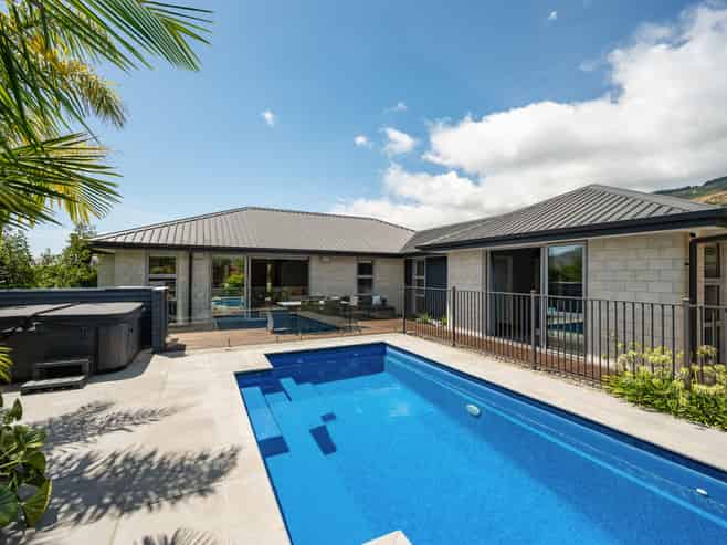 2 Belvedere Drive, Richmond