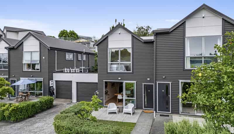 28/27 Powell Street, Avondale