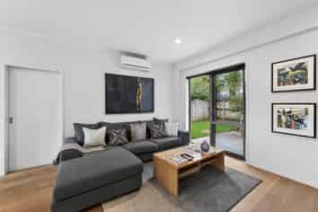 28/27 Powell Street, Avondale