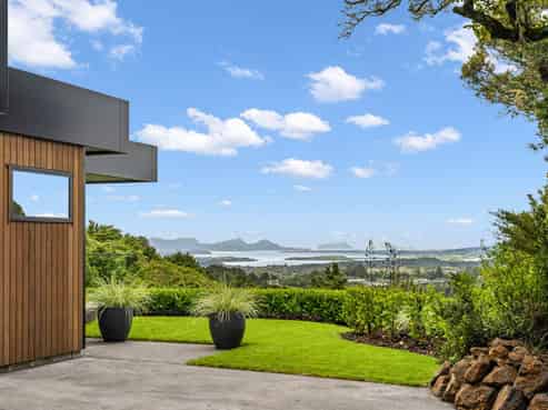 2 North Ridge Rise, MAUNU