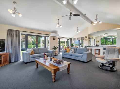 12C Takiroa Street, Urenui