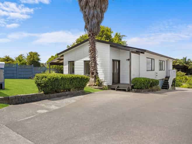 49 Gosford Drive, Botany Downs