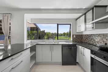 49 Gosford Drive, Botany Downs