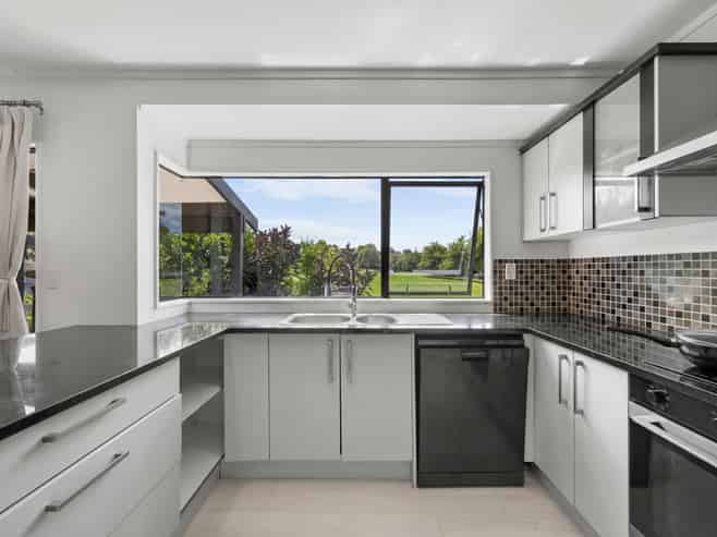 49 Gosford Drive, Botany Downs