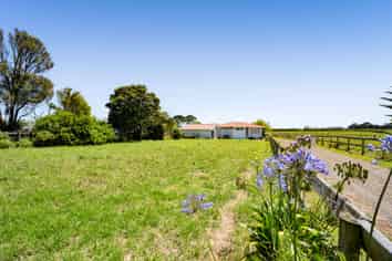 126 Ihaia Road, Opunake