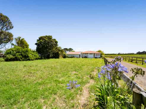 126 Ihaia Road, Opunake