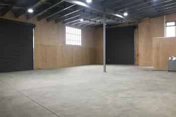 275m² Industrial Warehouse for Lease – Onekawa