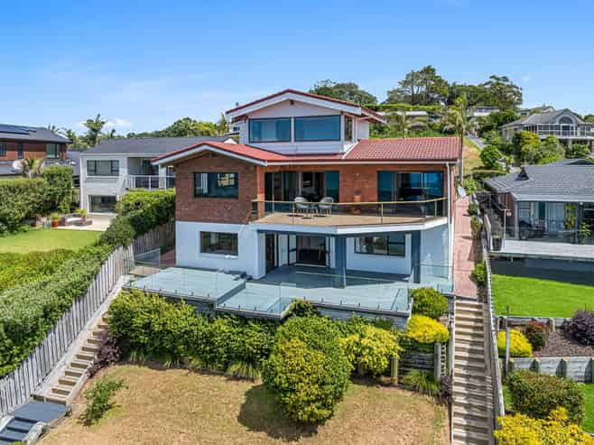 8 Durness Place, Red Beach