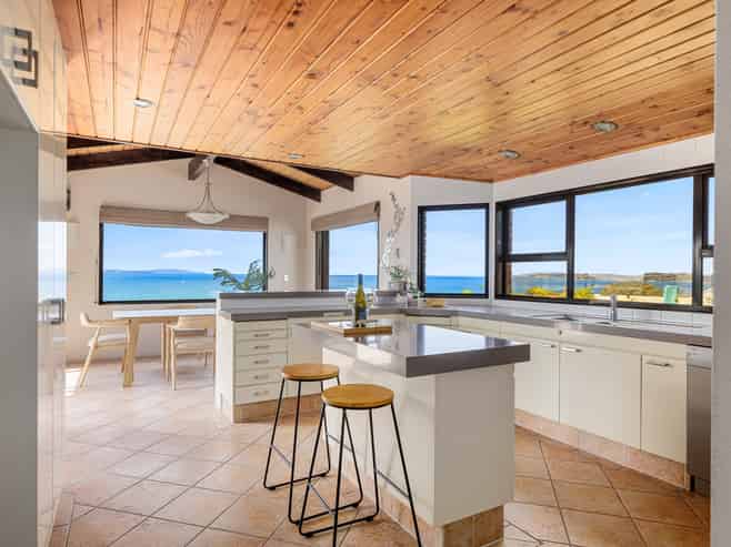 8 Durness Place, Red Beach