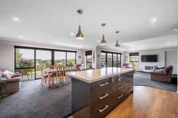 7 Majestic Chance, Seaward Bush