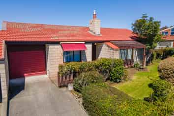 2/10 Miro Street, Glenwood