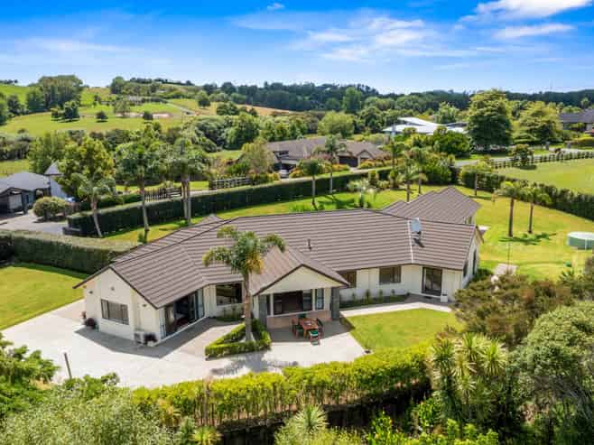 23 Whiteways Drive, Dairy Flat