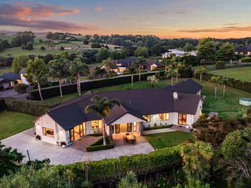 23 Whiteways Drive, Dairy Flat