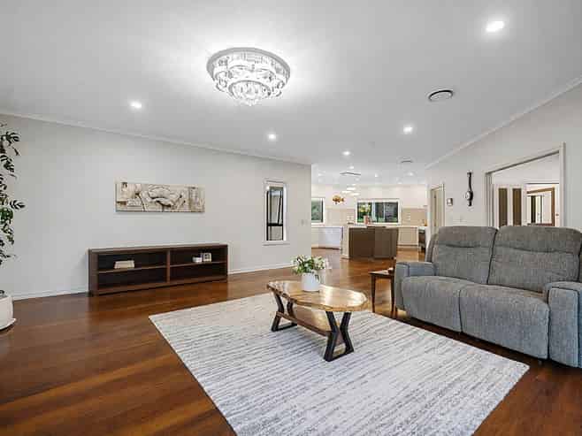 23 Whiteways Drive, Dairy Flat