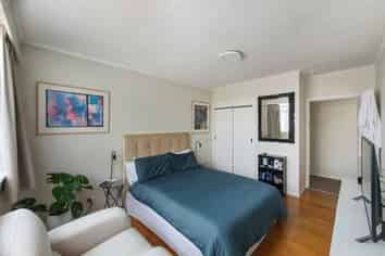 Auckland - Address withheld