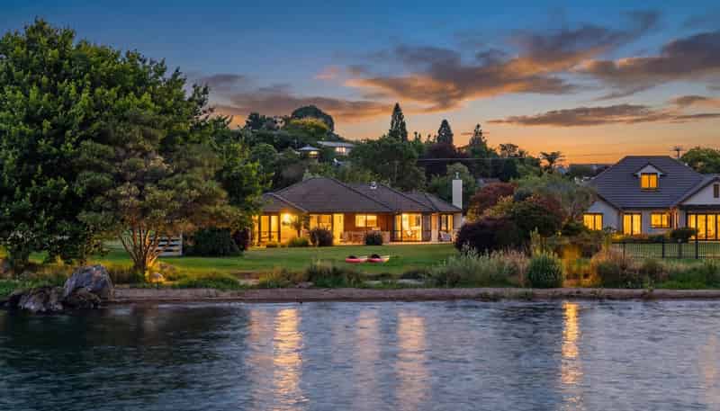 20 Gemini Place, Kawaha Point